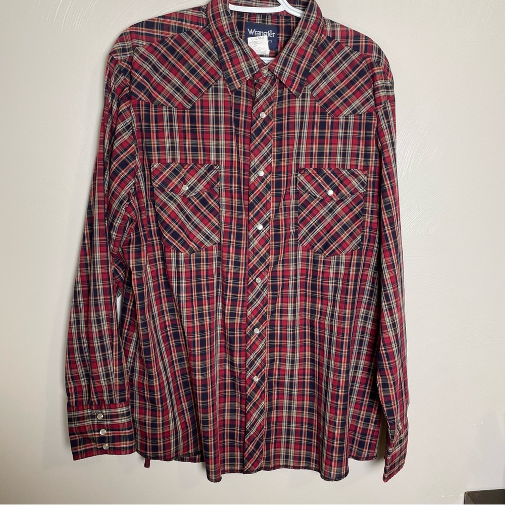 Wrangler Western Long Sleeve Men’s Button Up.
Size XL